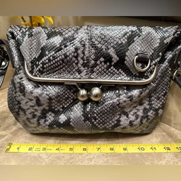 Patricia Nash Leather wide mouth Livata Kisslock Embossed Crossbody Smoke Python - Picture 4 of 16